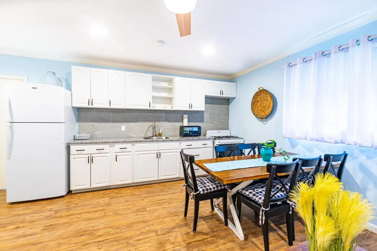 Sunset Cottage At Viking Hill Nassau 0*,  Bahamas