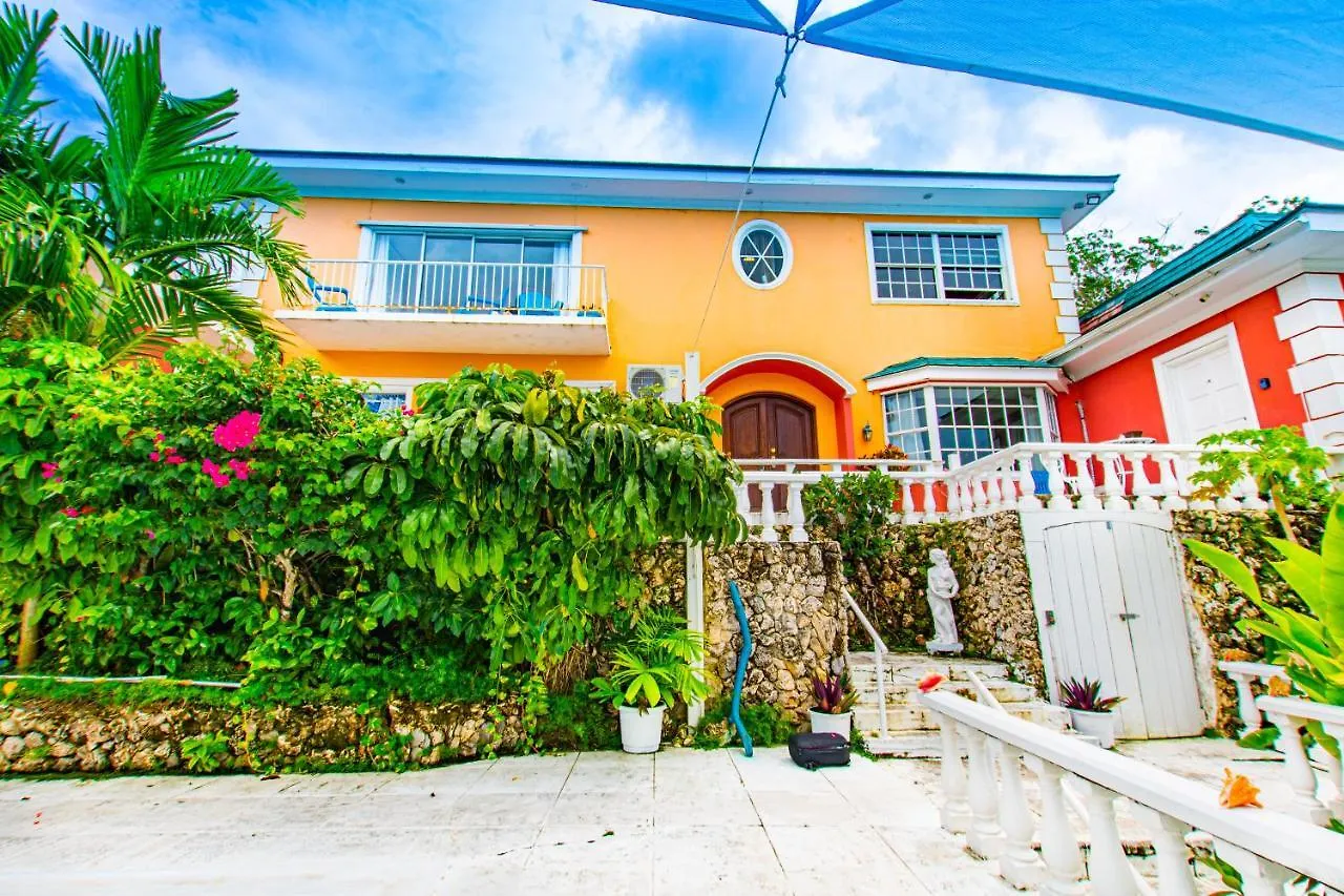 Sunset Cottage At Viking Hill Nassau Apartment